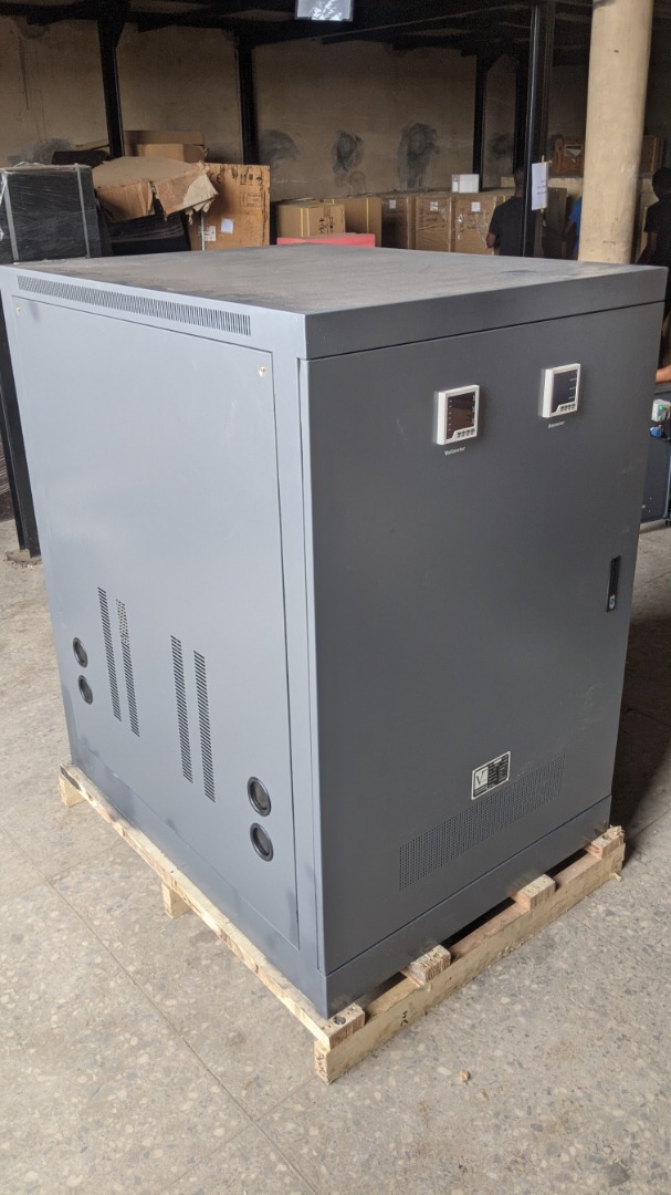 VECTRONIC AVR 10KVA 3 PHASE - M