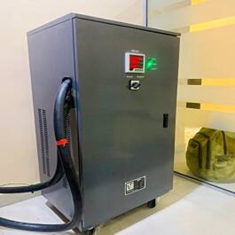 Vectronic 80KVA 3 Phase AVR